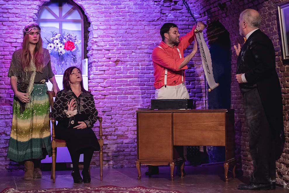 Escapa del teatro. La leyenda del Devengari