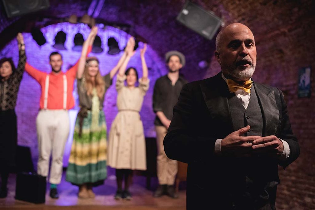 Escapa del teatro. La leyenda del Devengari